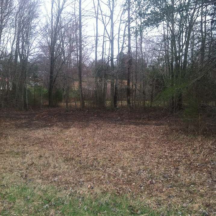 2nd image of 1692 Red Rd