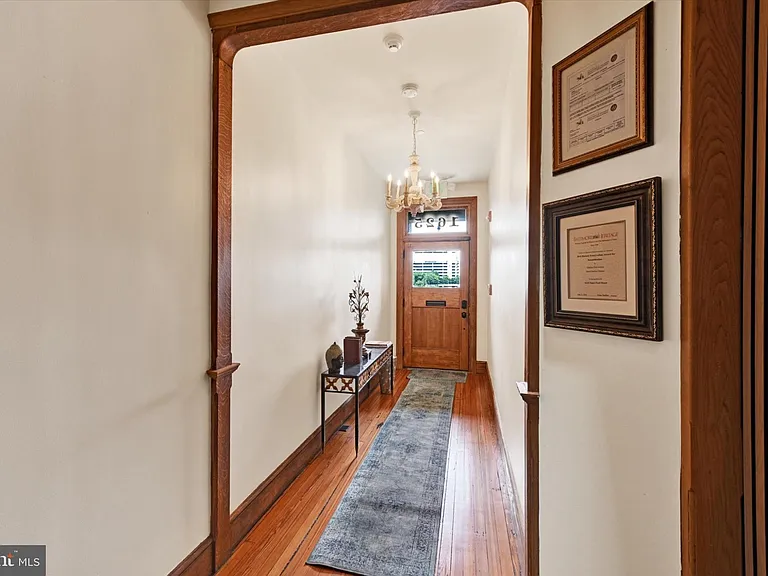 1625 Saint Paul St — Photo 17