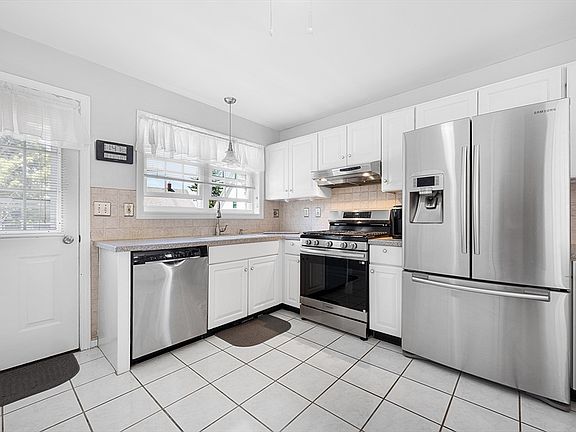 5th image of 184 Hancock St APT F