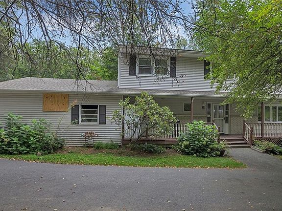 2nd image of 34 Irene Dr