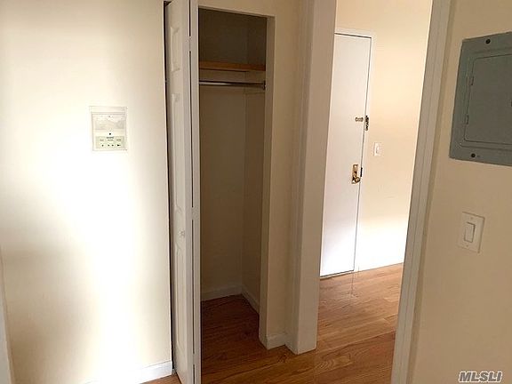 5th image of 65 Lincoln Blvd APT B7