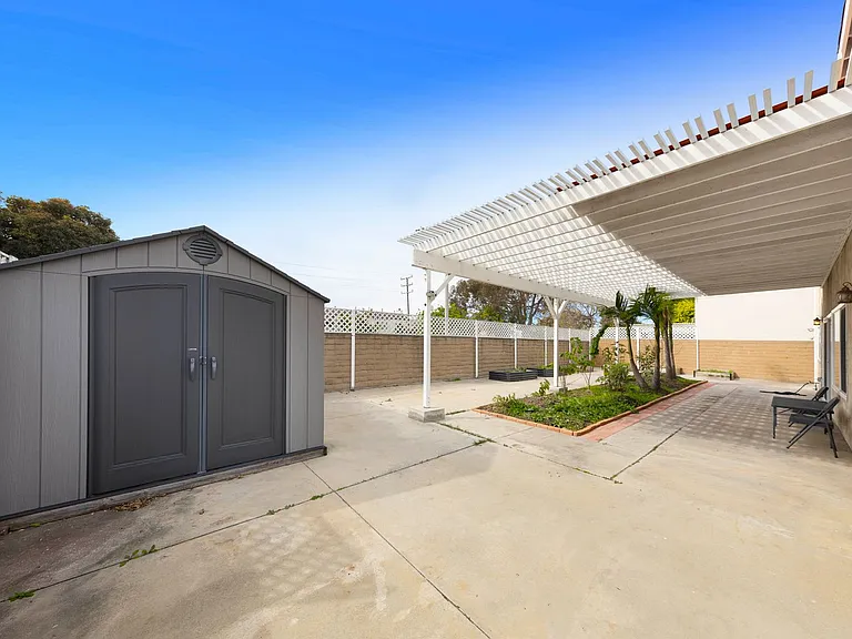 16661 Parlay Cir — Photo 24
