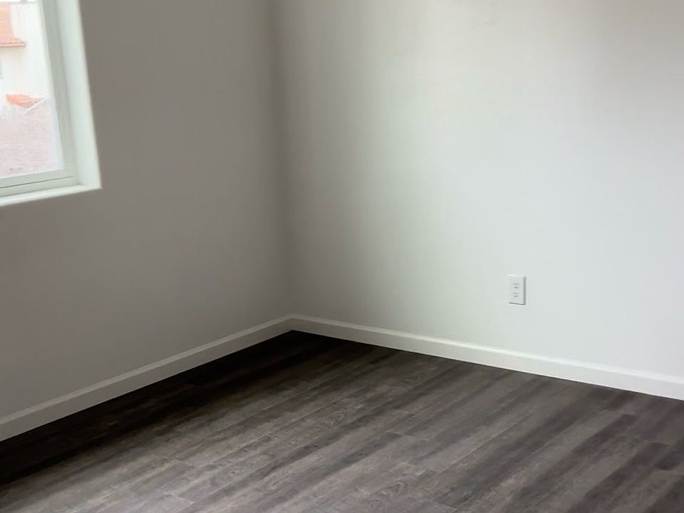 Bedroom tile throughtout