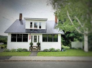 713 Prospect Ave, Rumford, ME 04276