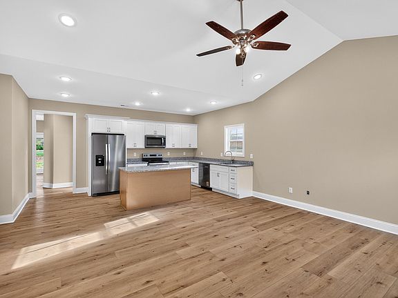 2nd image of 61 E Grubbs Ln