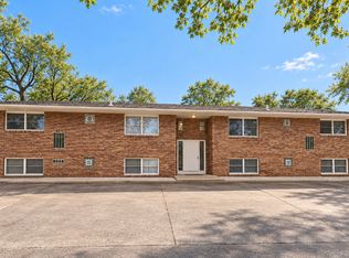 1007 8th St, Highland, IL 62249