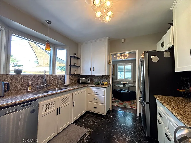 2743 N Stoddard Ave — Photo 14
