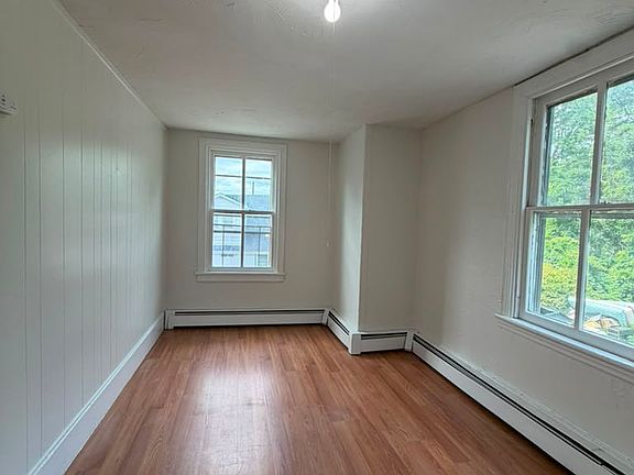 5th image of 28 N Main St APT 6