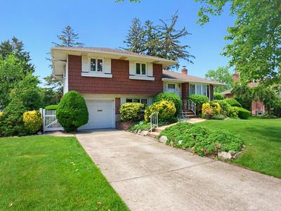 15 Lane Avenue, Plainview, NY, 11803