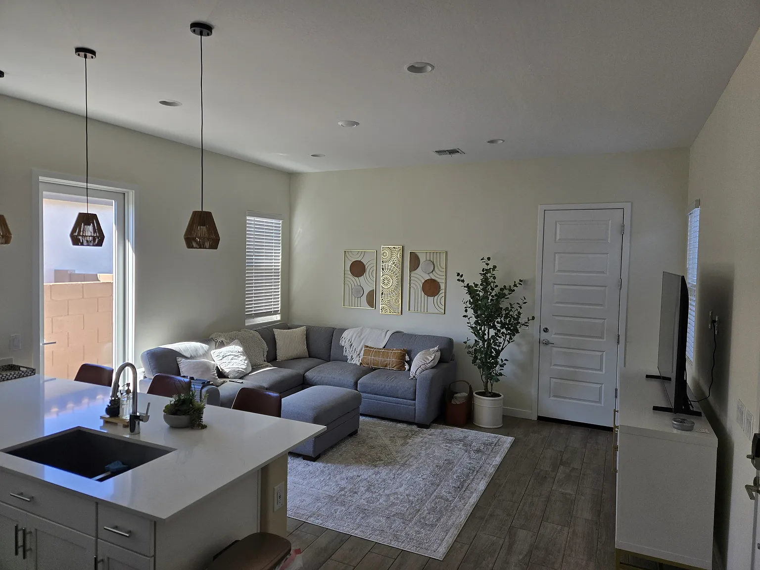 5735 S Coyote Cyn — Photo 2