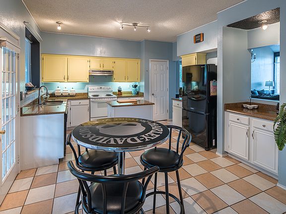 4th image of 6729 Scarlet Dr