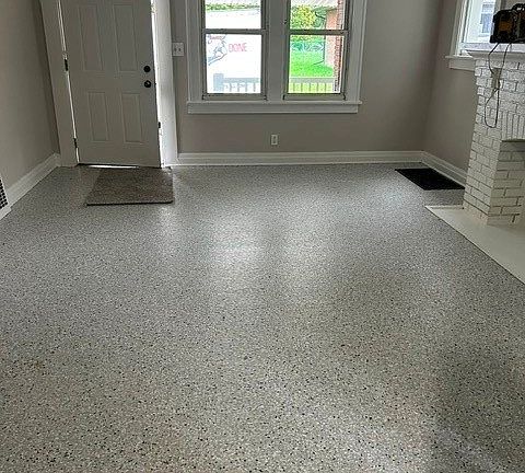 5th image of 881 Ruth Pl NE