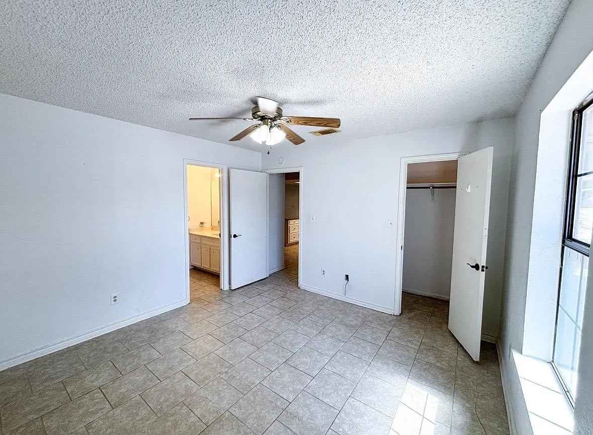 2 bed, 2.0 bath, 1333 sqft, $1,550 — Photo 3