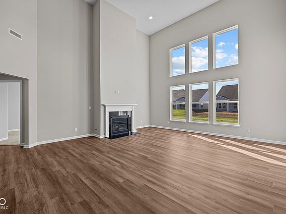 5th image of 10621 Banyan Wood Ct