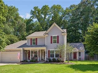709 Robin Hood Dr, Yorktown, VA 23693