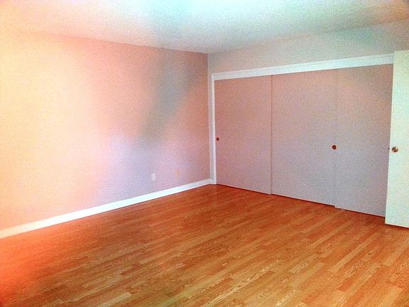 4th image of 29 Orange Ave APT A