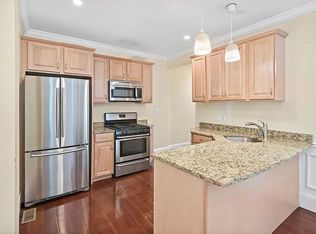 205 Harvard St #2, Cambridge, MA 02139