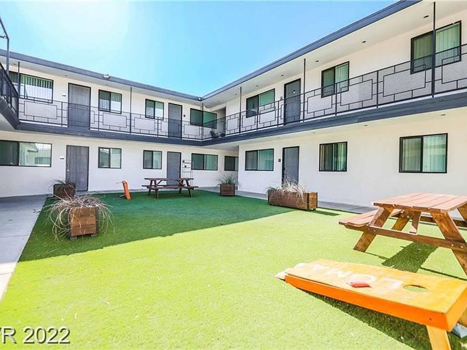 2nd image of 2201 Fairfield Ave #13
