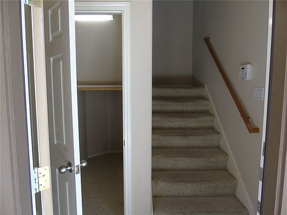 4th image of 1310 Parmer Ln #12C