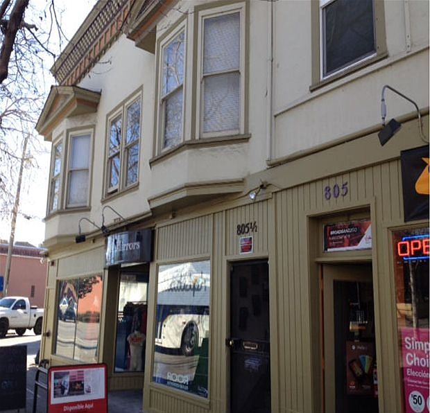 2nd image of 805 1/2 Pacific Ave APT 4