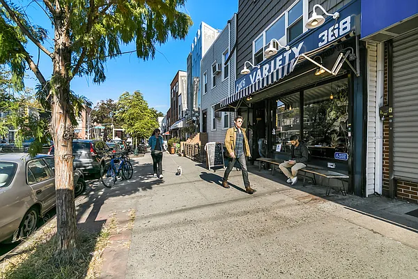 Rented by MNS | media 23