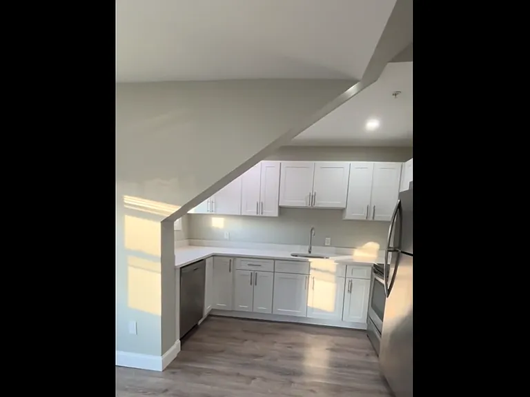 80 N Allen St #1A — Photo 1