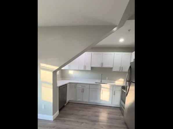 80 N Allen St #1A, Albany, NY 12203