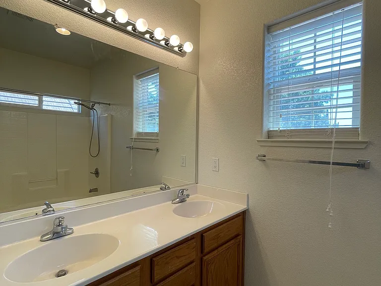 741 Bramblewood Ave — Photo 10