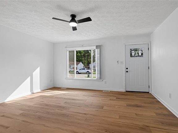 3rd image of 1405 Edson Ter