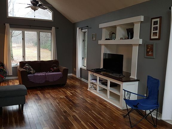 3rd image of 31481 1st Ave