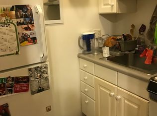 811 E College St, Iowa City, IA 52240