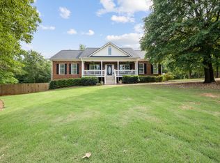 144 Manor Pl, Commerce, GA 30530