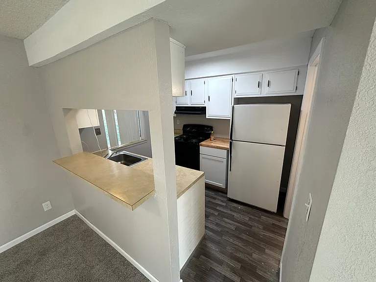 1201 Ada St — Photo 10