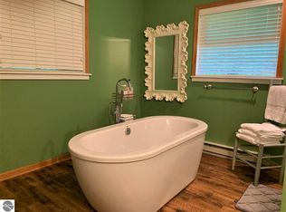 4460 Stover Rd, Bellaire, MI 49615