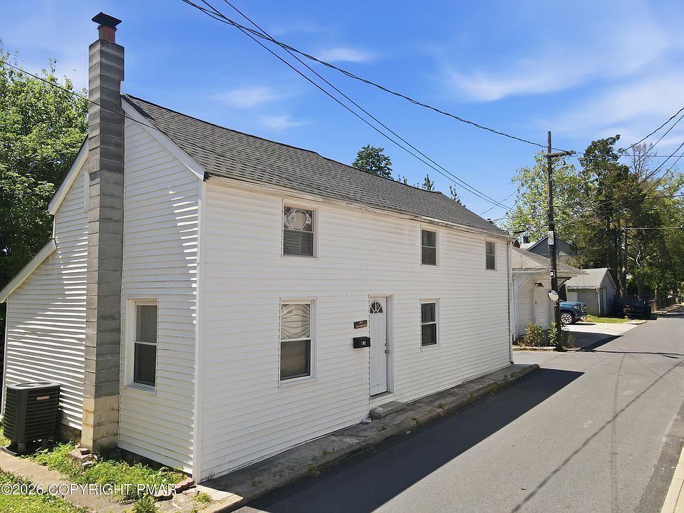 1st image of 418 Crane St