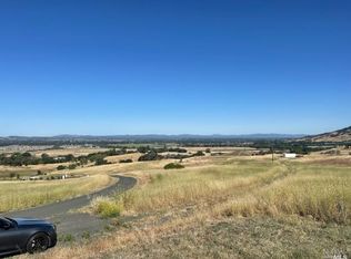 875 Oak Springs Ln, Santa Rosa, CA 95404