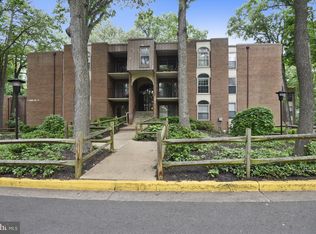 3372 Woodburn Rd APT 11, Annandale, VA 22003