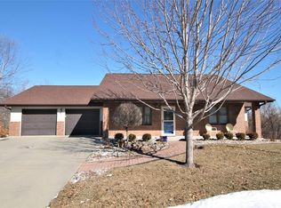 803 Cardinal Ct, Clarinda, IA 51632