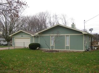 801 Inverness St, Eaton Rapids, MI 48827