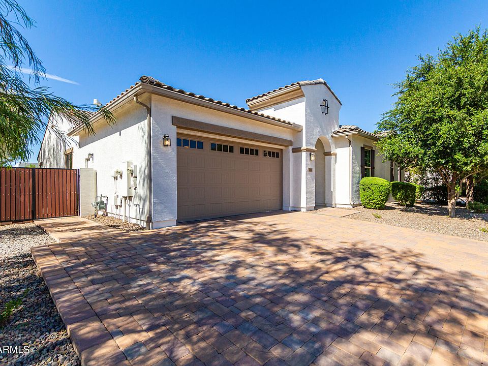 1st image of 2870 E Iris Drive