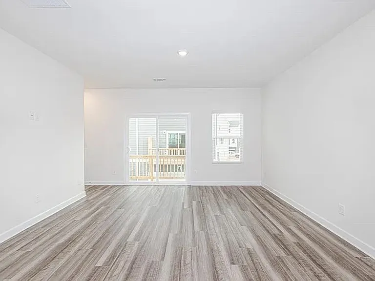 4415 Millennium Ave — Photo 17