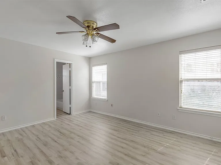 3207 Barksdale Dr — Photo 13