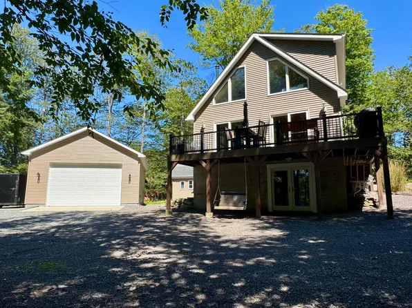 1008 Canoochee Ct, Lake Ariel, PA 18436