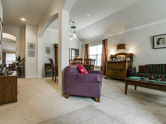 4th image of 550 Savanah Ct