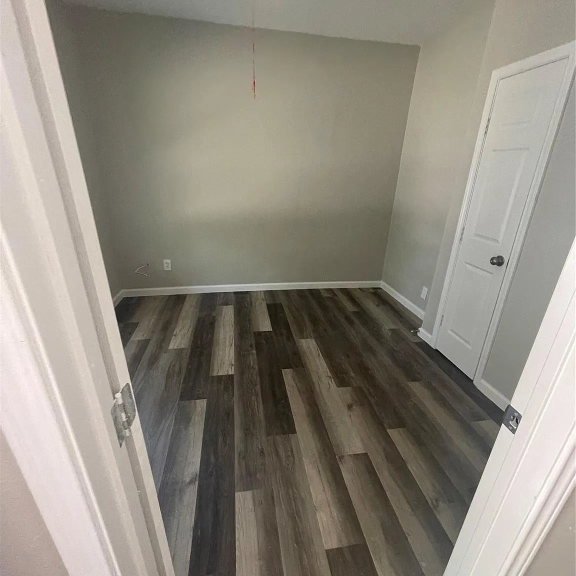 2 bed, 1.0 bath, 750 sqft, $900 — Photo 2