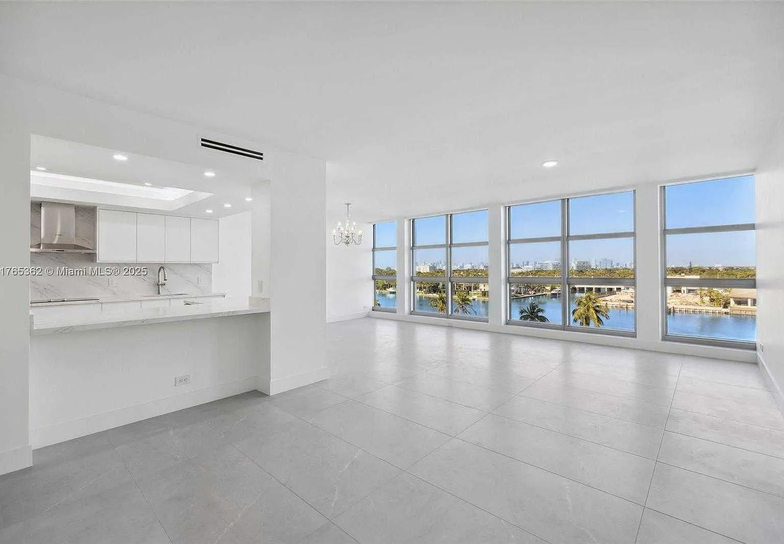 3 bed, $6,750 — Photo 1