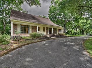 3007 Live Oak Dr, Brenham, TX 77833