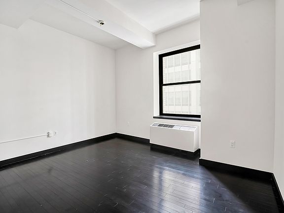 4th image of 20 Pine St APT 2707