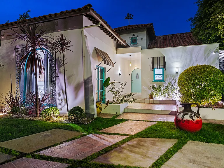 455 N Crescent Heights Blvd — Photo 3