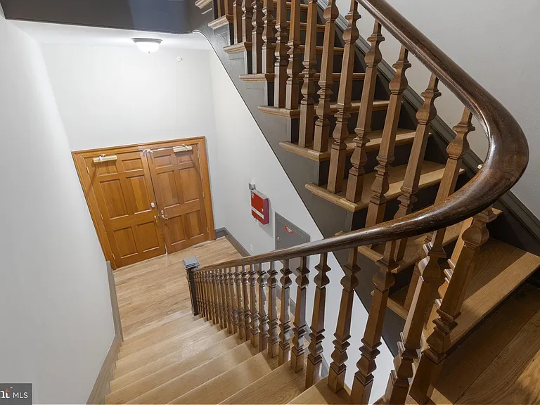 1602 Locust St #4-401 — Photo 17